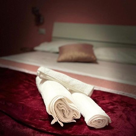 Bed and Breakfast Al Centro Формия Экстерьер фото