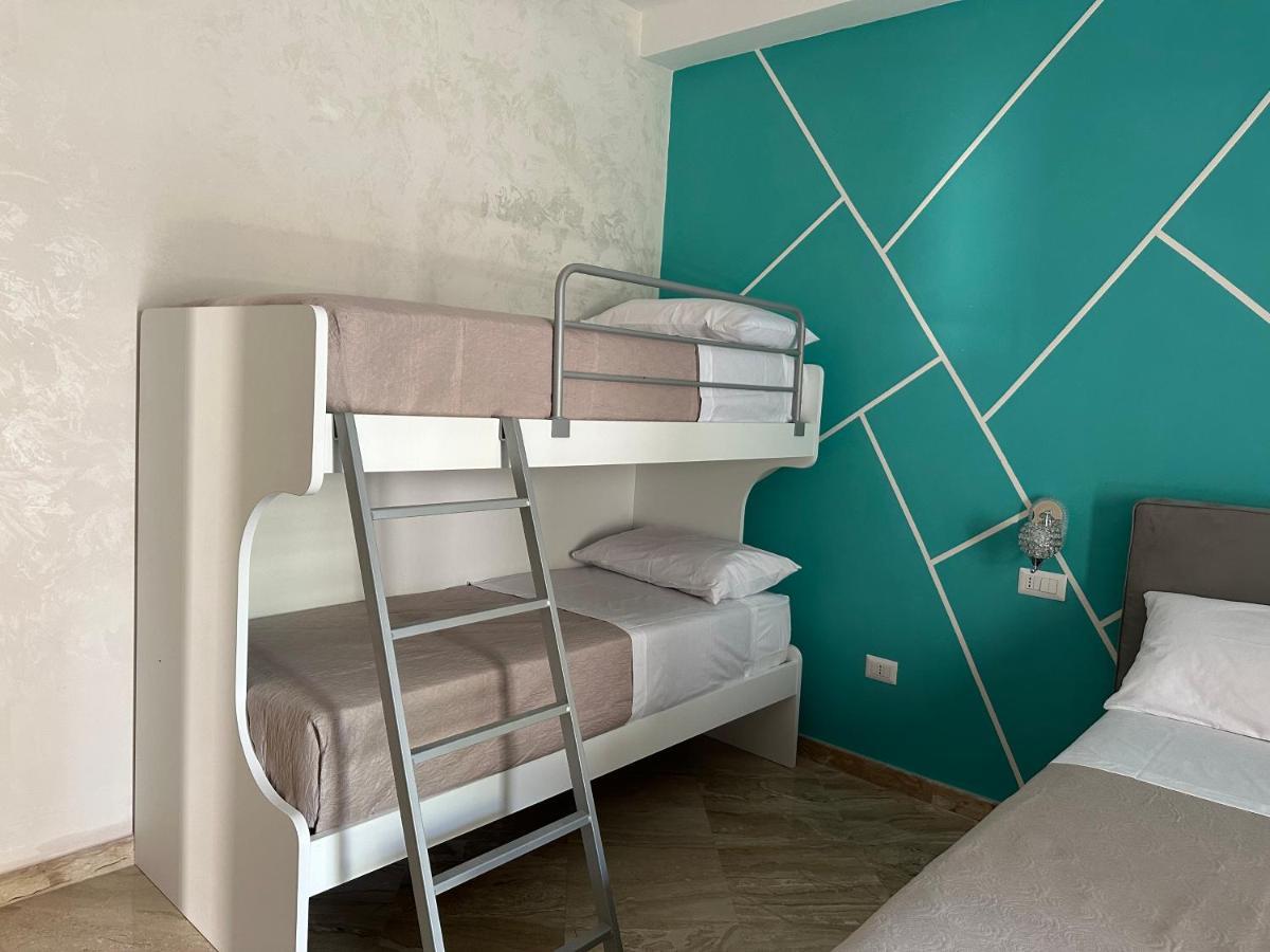 Bed and Breakfast Al Centro Формия Экстерьер фото